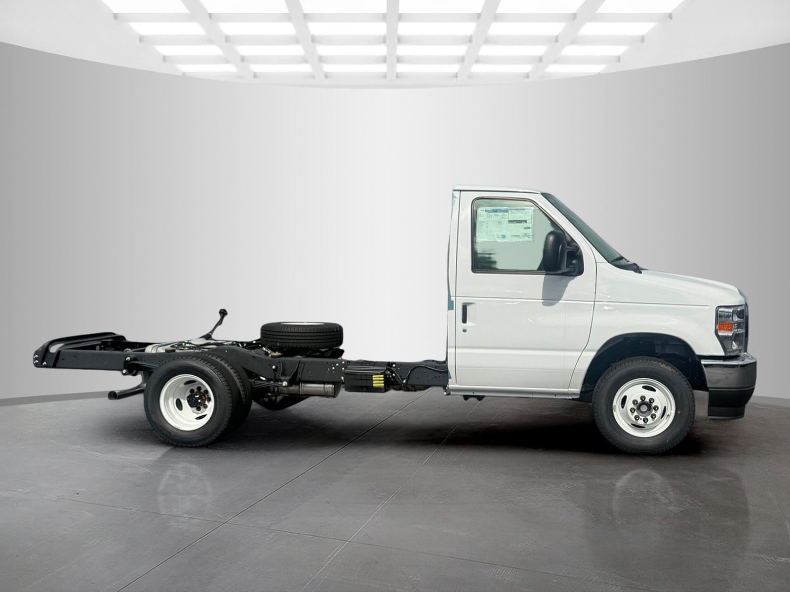 New 2027 Ford E-350 and Econoline 350 Super Duty w/ Ambulance Prep Package RWD image 2