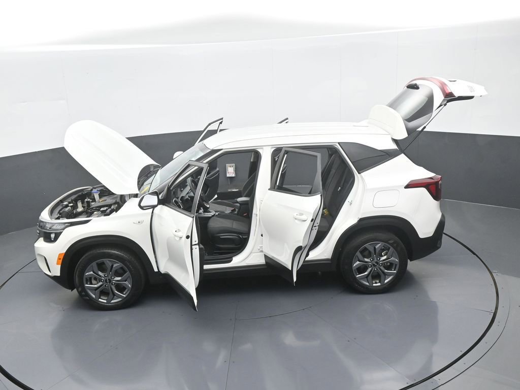 Used 2024 Kia Seltos LX image 63