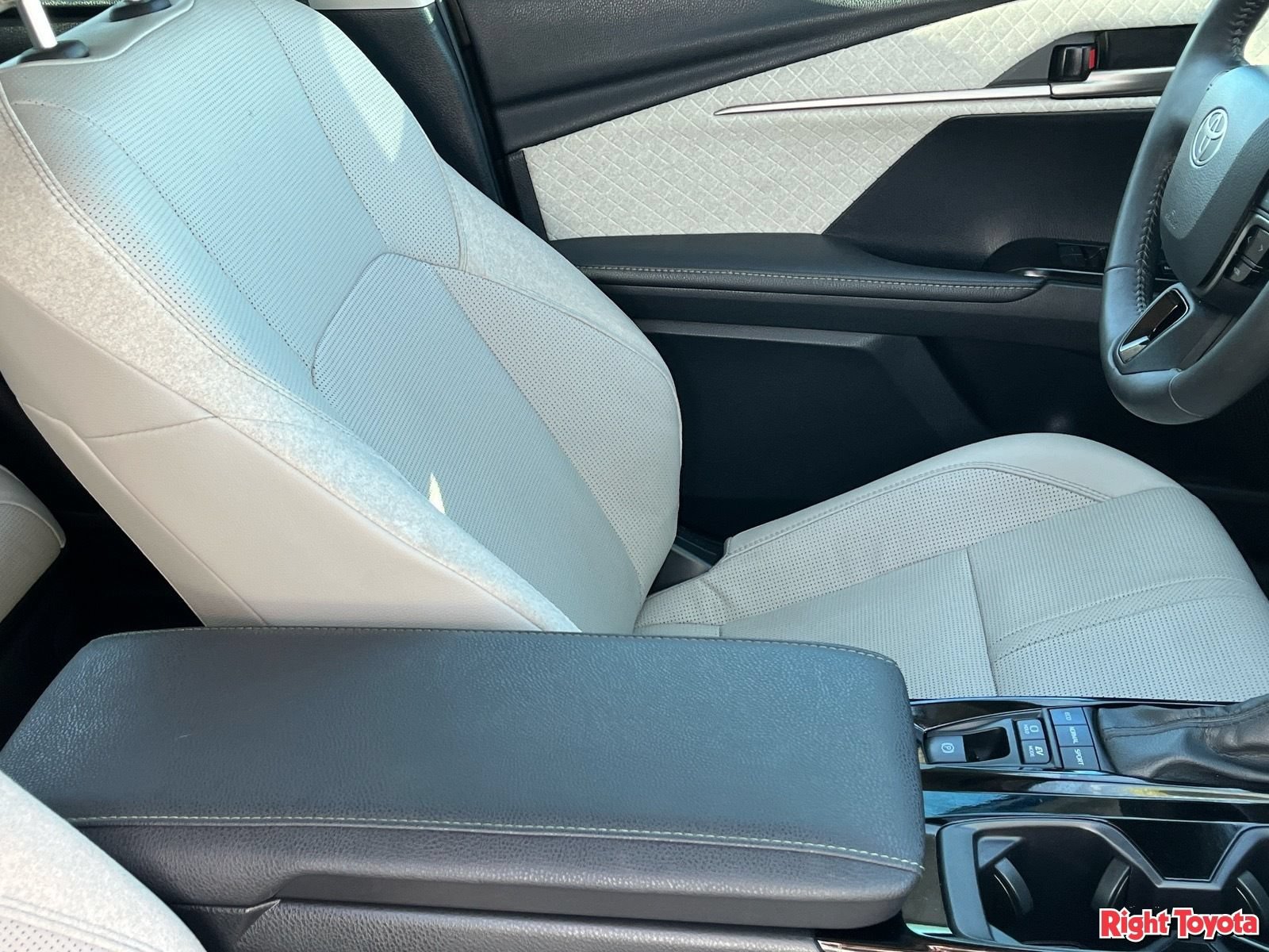 Certified 2026 Toyota Camry XLE FWD image 14