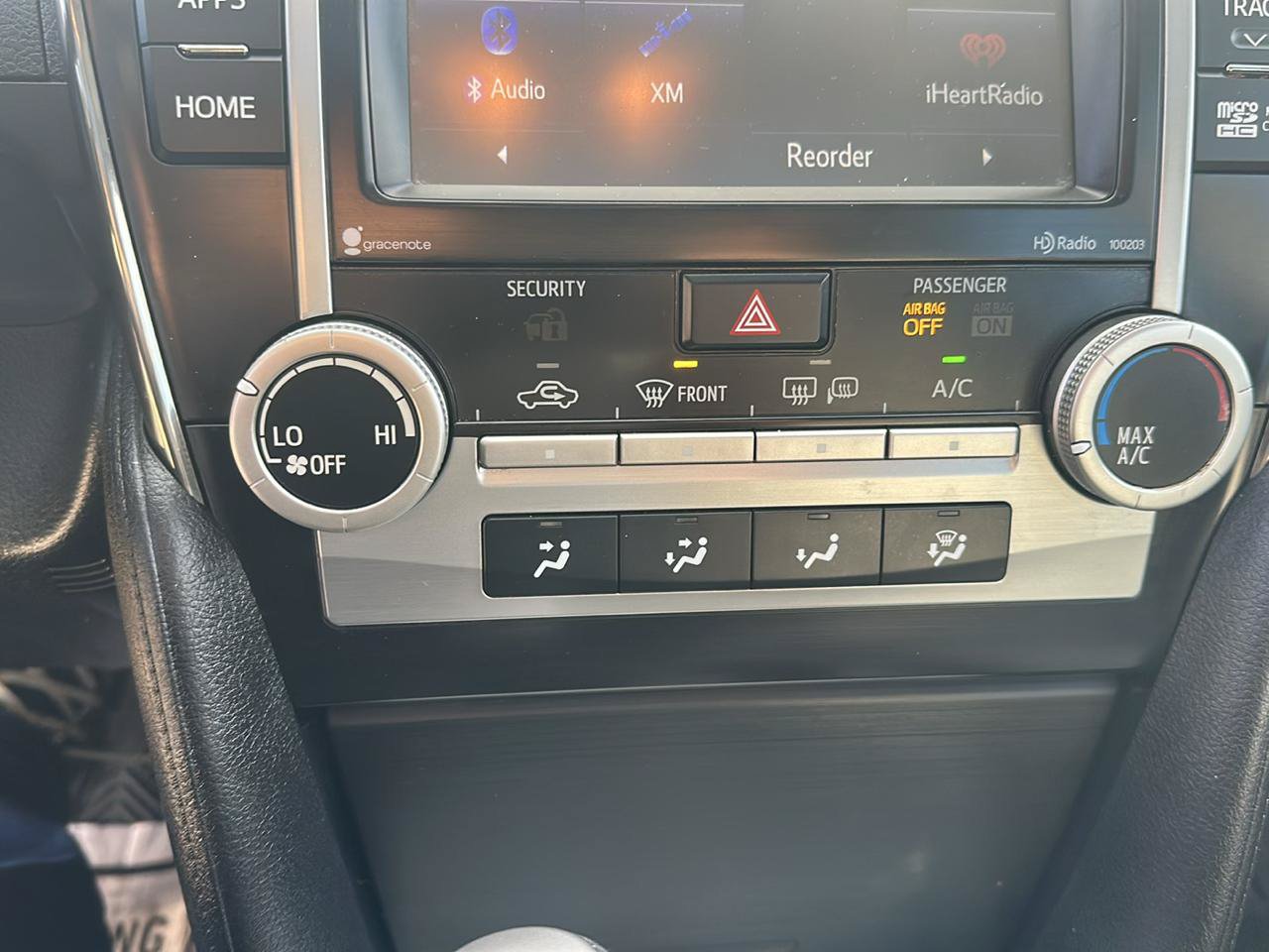 Used 2014 Toyota Camry SE FWD image 14