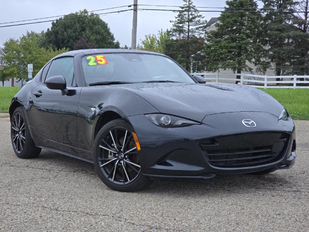 Used 2025 MAZDA MX-5 Miata RF Grand Touring RWD image 2