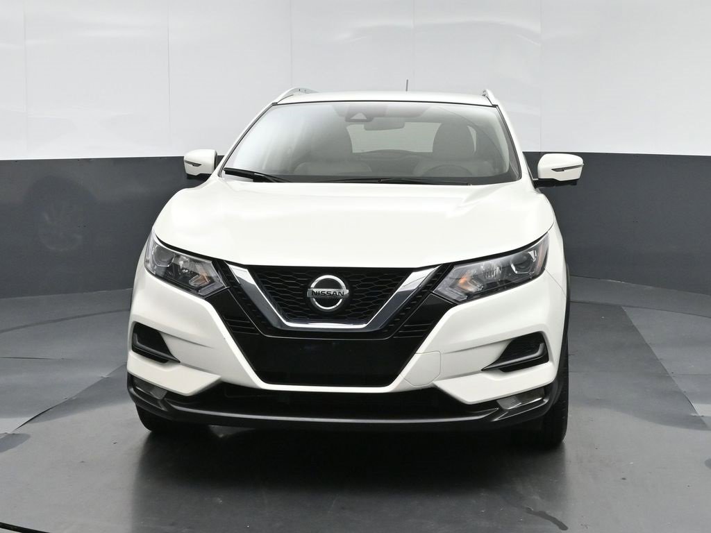 Used 2022 Nissan Rogue Sport SV w/ Technology Package image 2