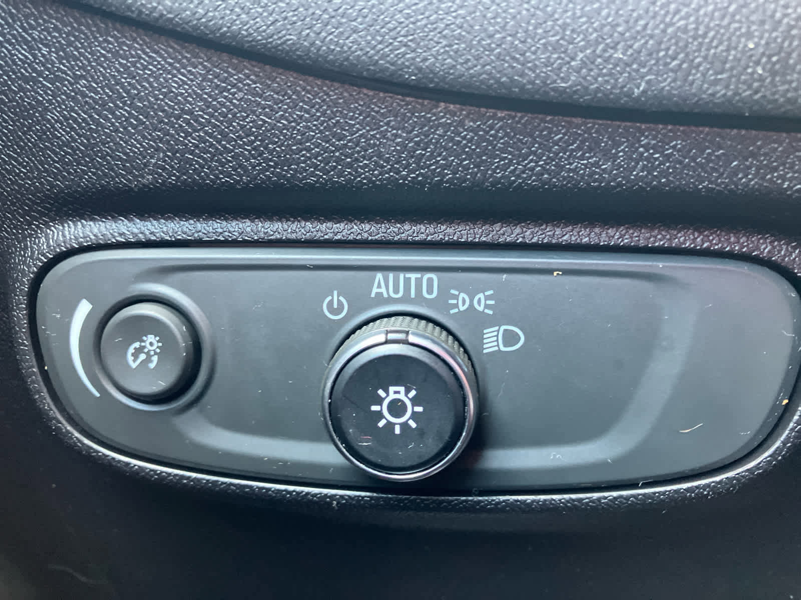 Used 2019 Chevrolet Equinox LT image 14