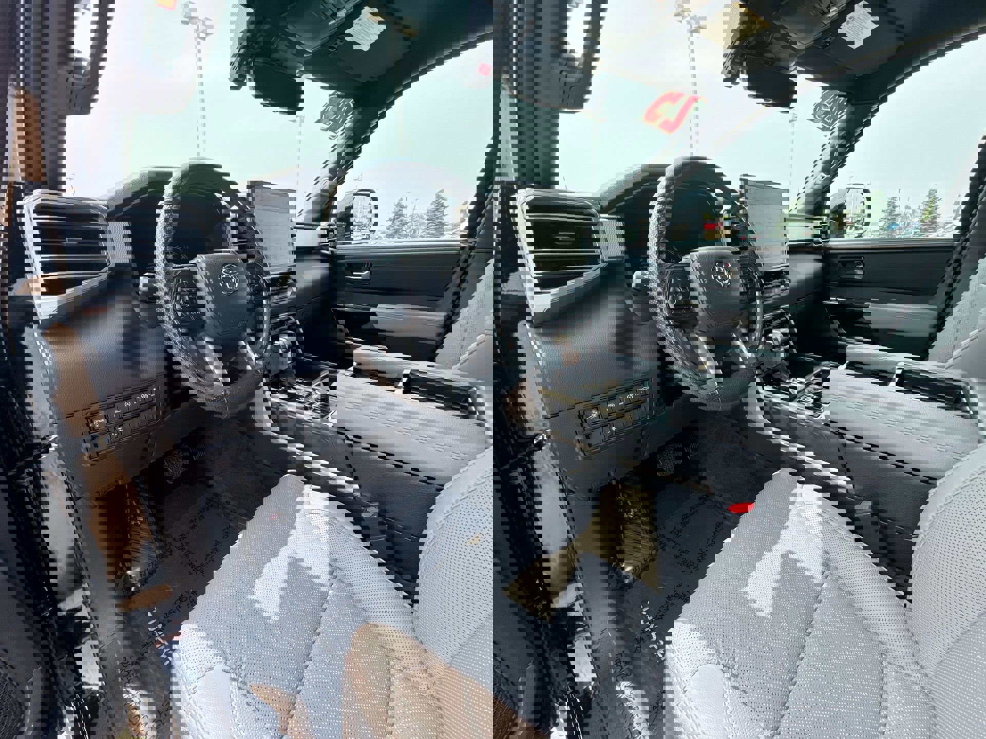 Used 2025 Toyota Tundra Limited image 47