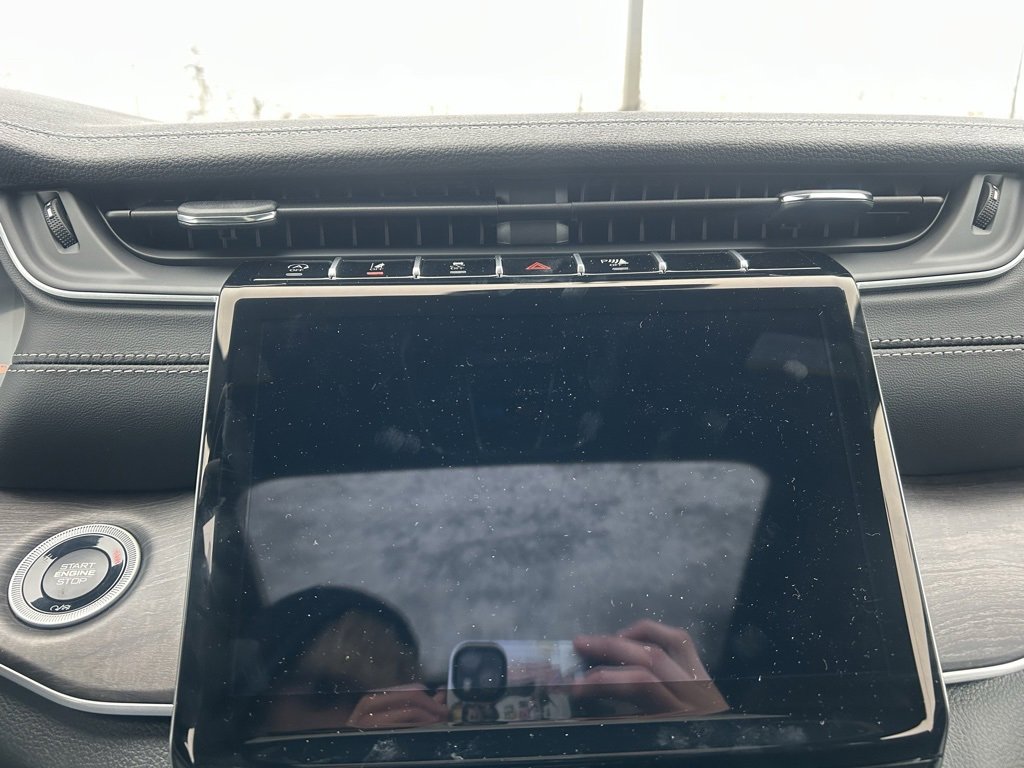 New 2025 Jeep Grand Cherokee L Limited w/ Black Appearance Package image 22