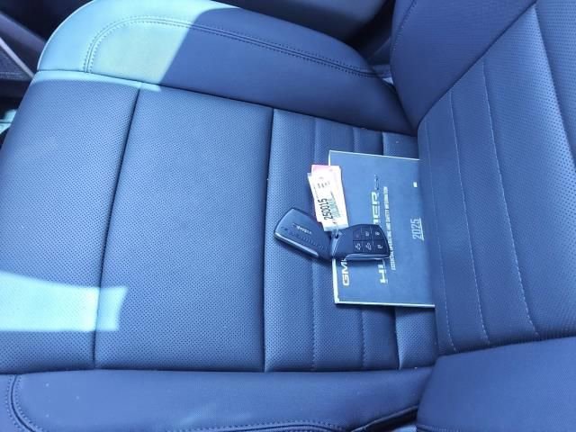 Used 2025 GMC Hummer EV 3X w/ Battery Pack, 24 Module Pack AWD/4WD image 6