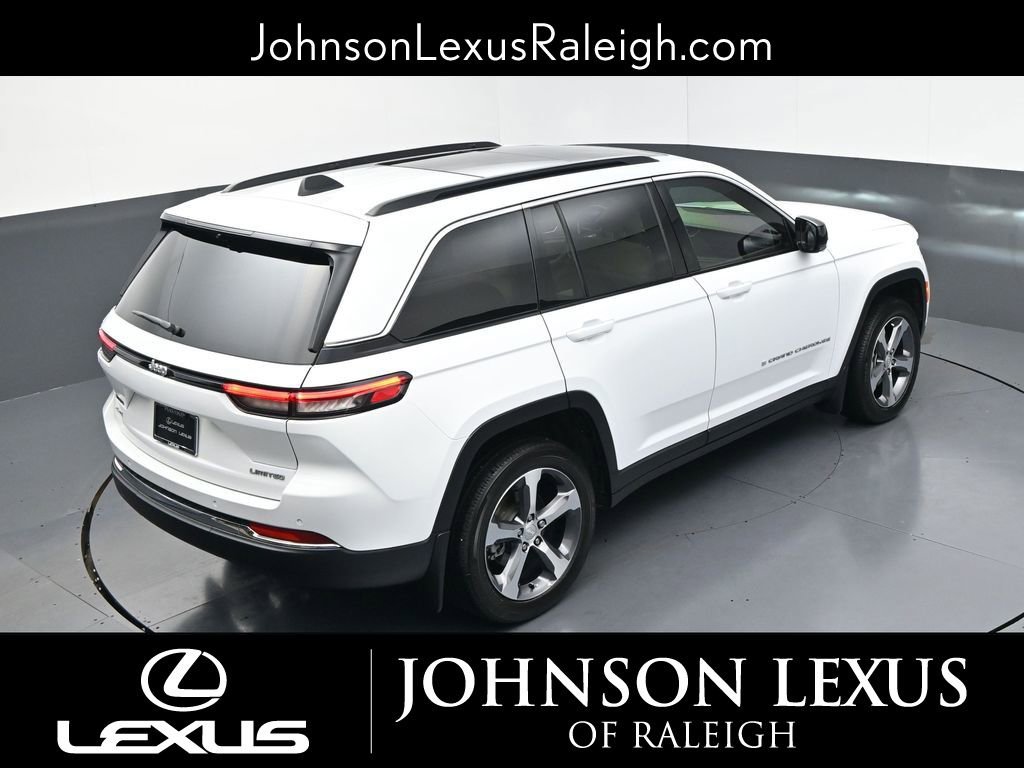 Used 2024 Jeep Grand Cherokee Limited w/ Luxury Tech Group II image 27