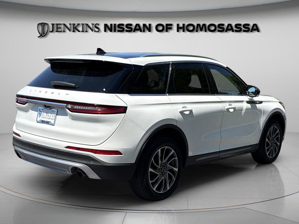 Used 2020 Lincoln Corsair FWD w/ Premium Package image 3