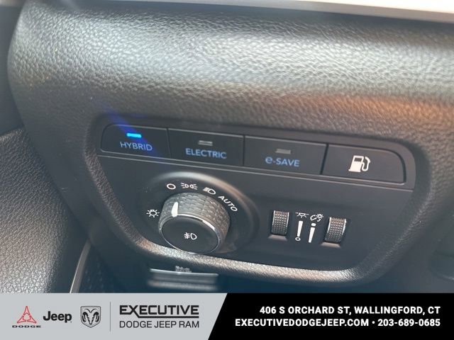 Used 2023 Jeep Grand Cherokee 30th Anniversary AWD/4WD image 17