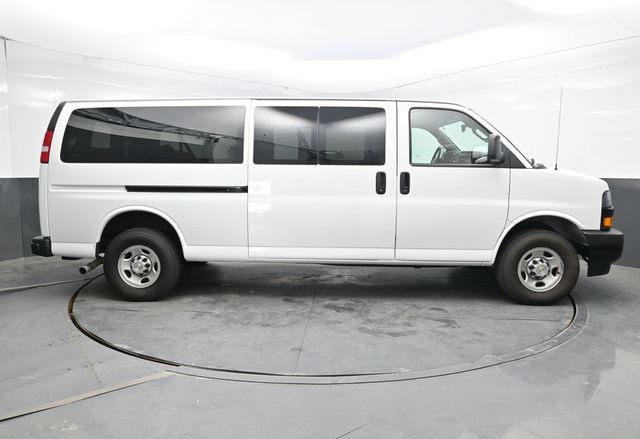 Used 2024 Chevrolet Express 3500 LS RWD image 8