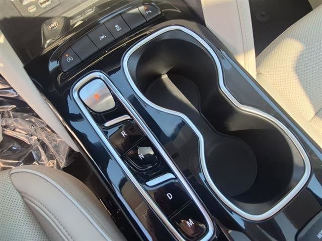 Used 2021 Buick Envision Avenir image 32