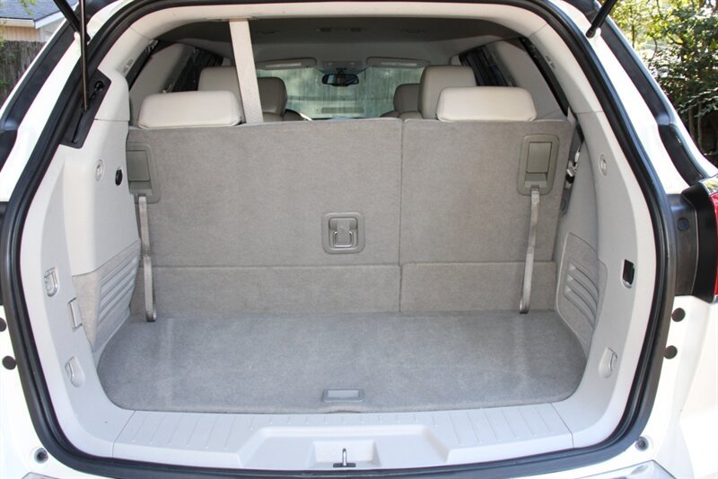 Used 2014 Buick Enclave Leather AWD/4WD image 17