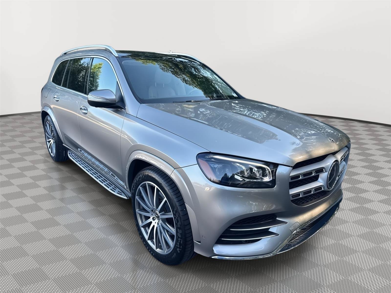 Used 2023 Mercedes-Benz GLS 450 4MATIC image 4