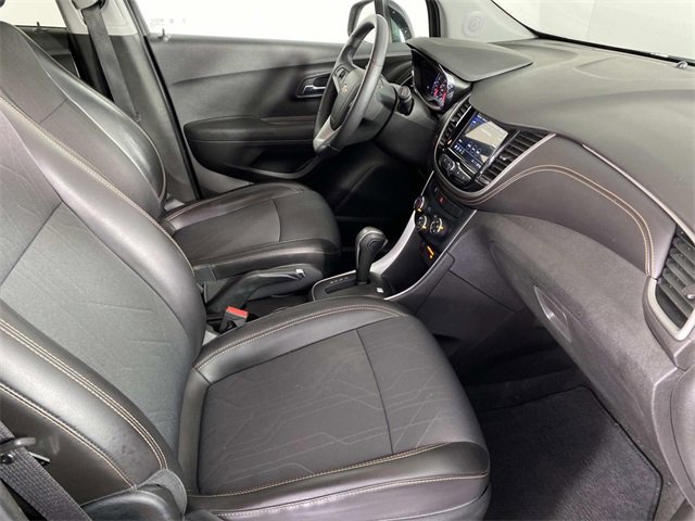 Used 2019 Chevrolet Trax LT w/ Redline Edition image 11