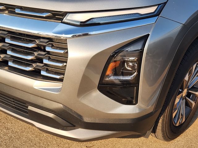 Used 2026 Chevrolet Equinox LT FWD image 8