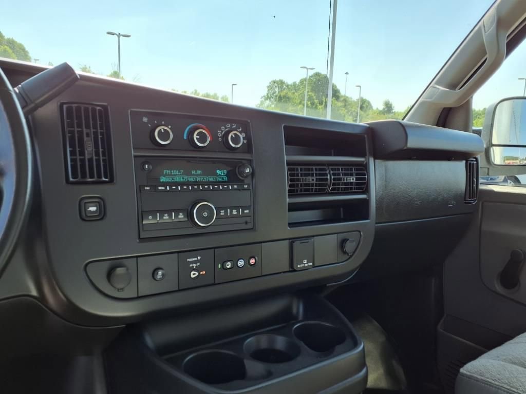 Used 2020 Chevrolet Express 3500 Work Van w/ Driver Convenience Package image 10