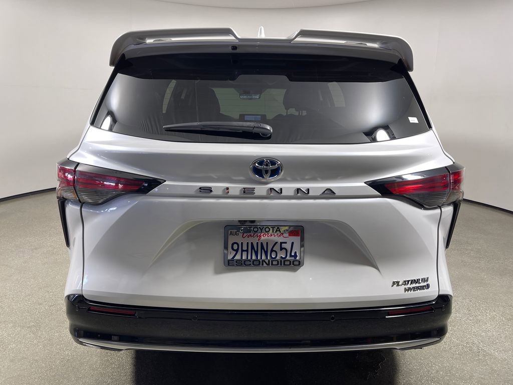 Certified 2023 Toyota Sienna Platinum image 4