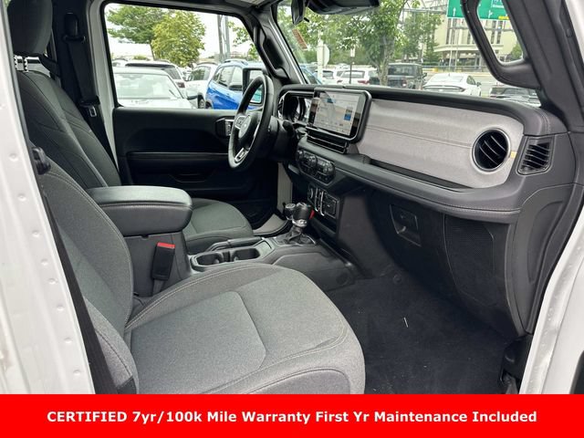 Used 2025 Jeep Wrangler Unlimited Sahara AWD/4WD image 10