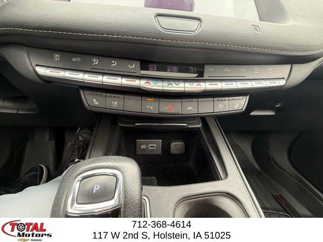 Used 2019 Cadillac XT4 Premium Luxury AWD/4WD image 25