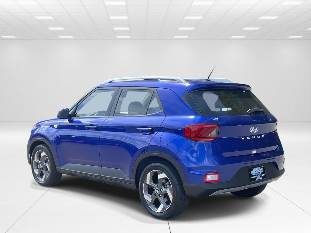 New 2025 Hyundai Venue SEL image 4