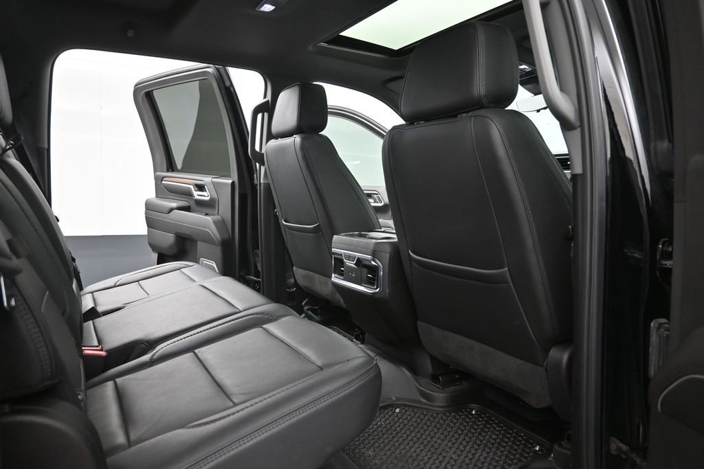 Used 2024 GMC Sierra 3500 Denali w/ Denali Reserve Package AWD/4WD image 10