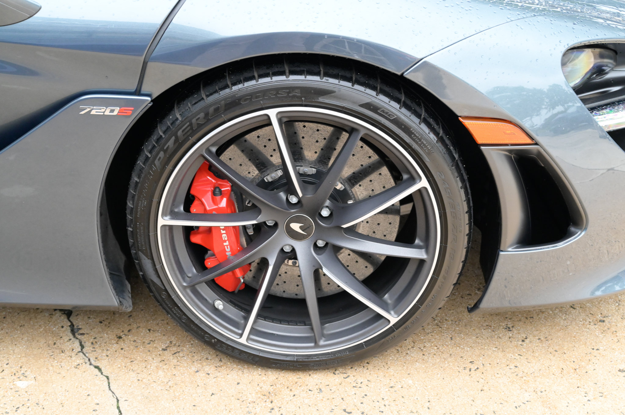Used 2018 McLaren 720S Luxury RWD image 12