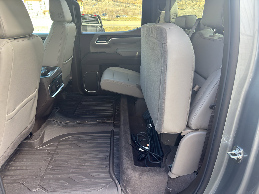 New 2026 GMC Sierra 1500 SLT w/ SLT Convenience Package image 15