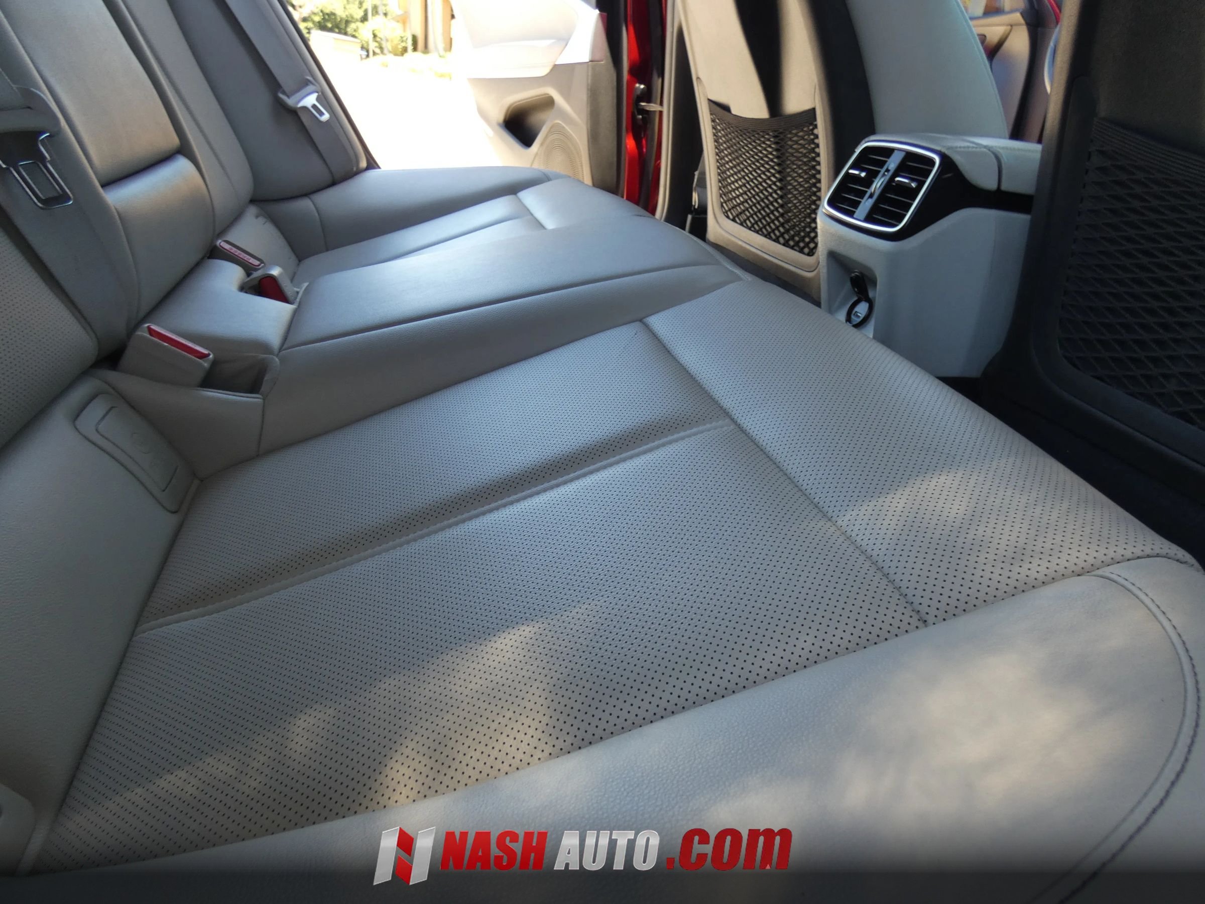 Used 2022 Genesis G70 2.0T RWD image 23