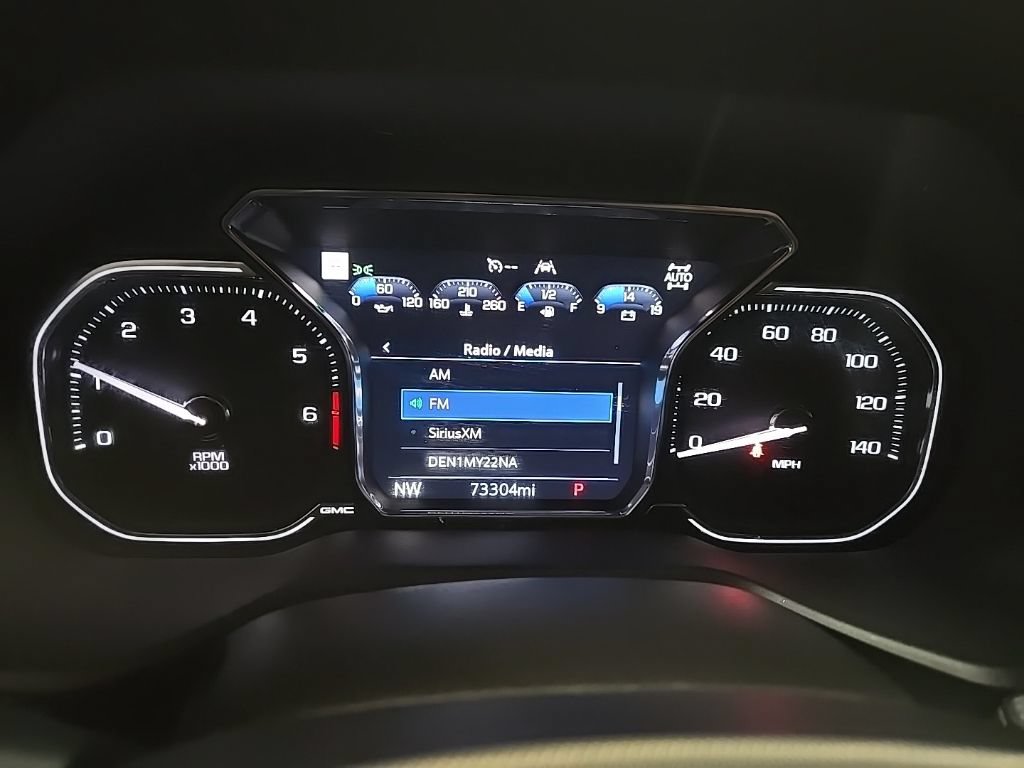 Used 2021 GMC Yukon XL Denali AWD/4WD image 2