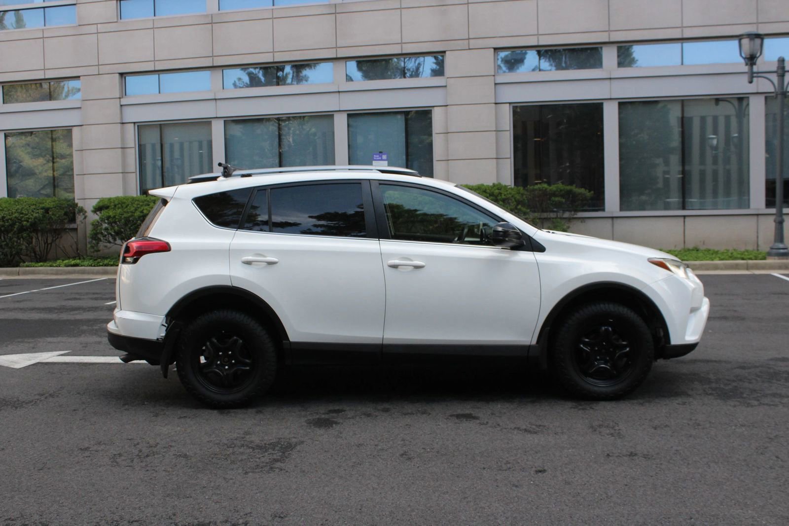 Used 2018 Toyota RAV4 LE w/ All Weather Liner Package AWD/4WD image 6