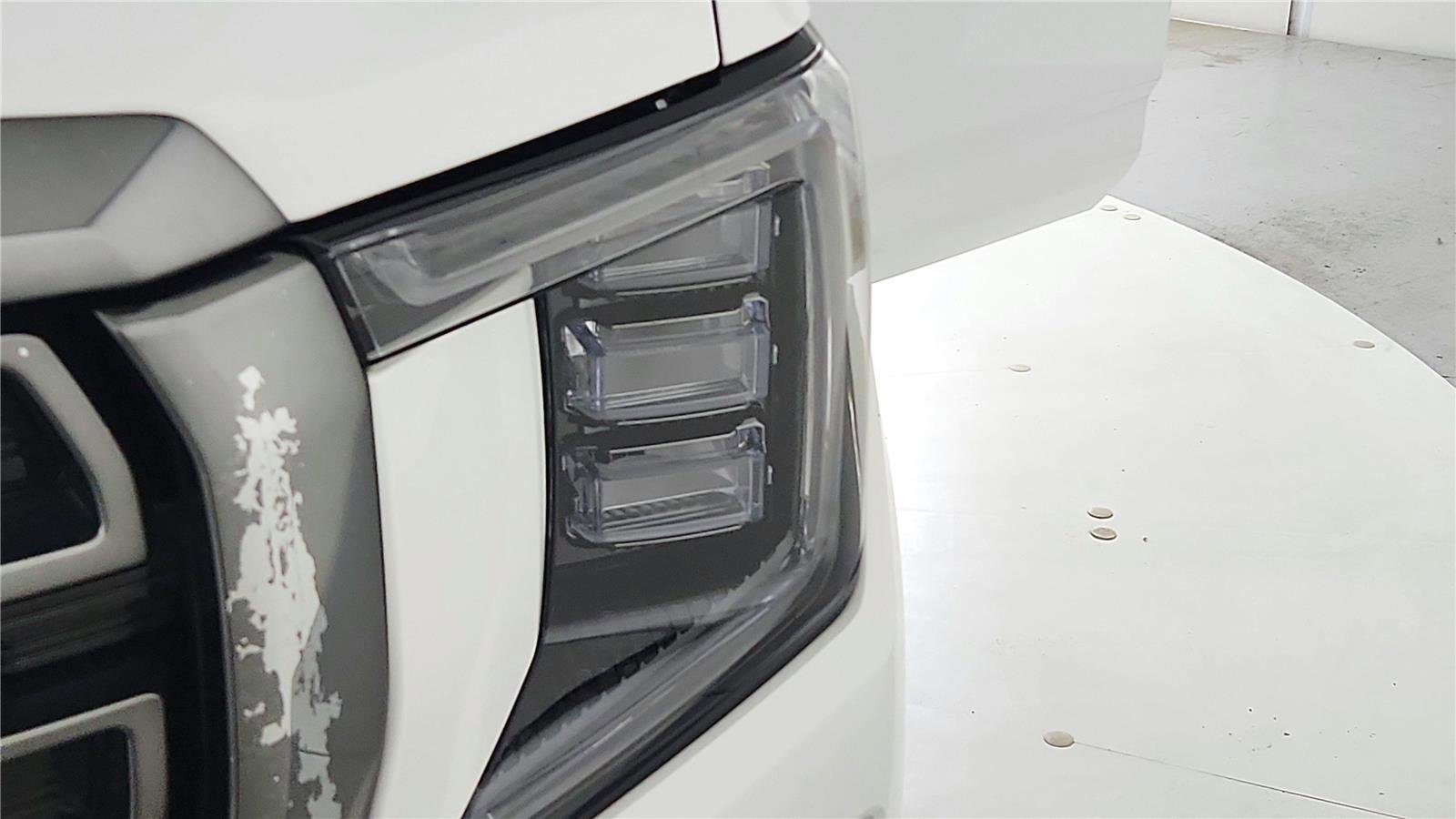 Used 2021 GMC Yukon AT4 w/ AT4 Premium Plus Package image 16