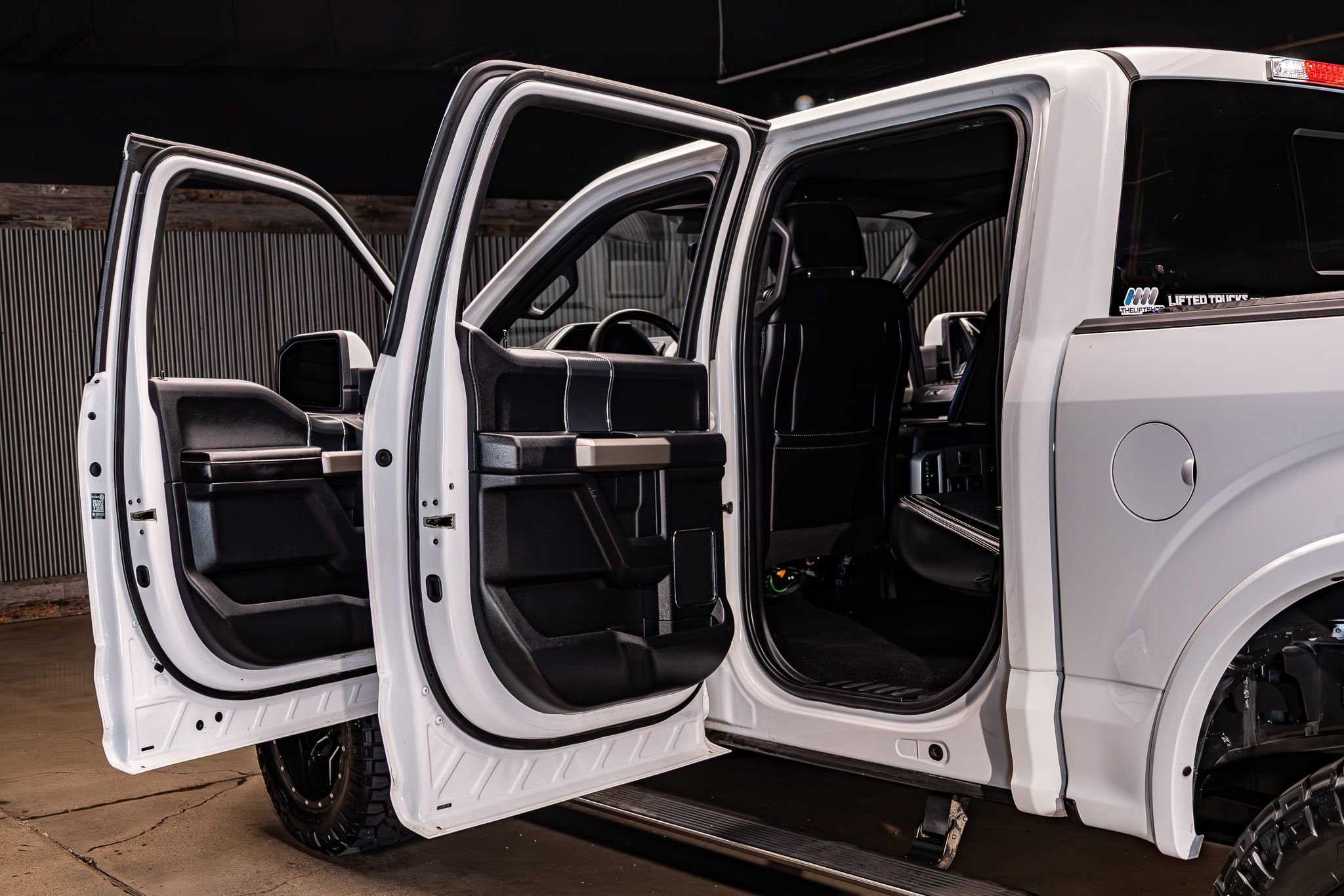 Used 2019 Ford F150 Lariat w/ Equipment Group 502A Luxury image 29