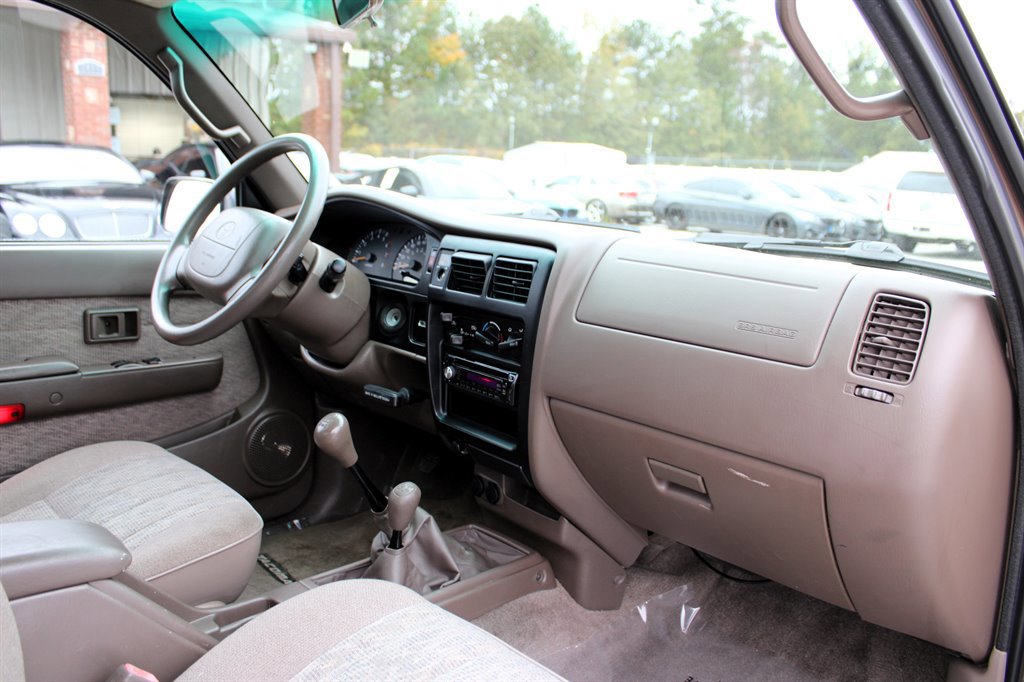 Used 1999 Toyota Tacoma 4x4 Xtracab V6 image 18