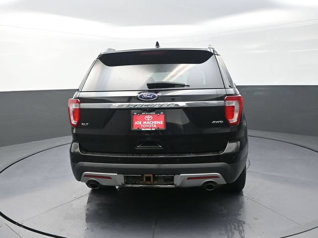 Used 2017 Ford Explorer XLT AWD/4WD image 7