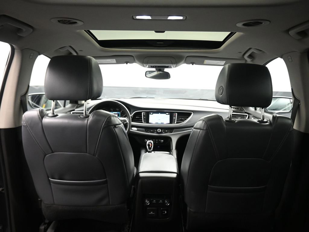 Used 2018 Buick Enclave Essence AWD/4WD image 40