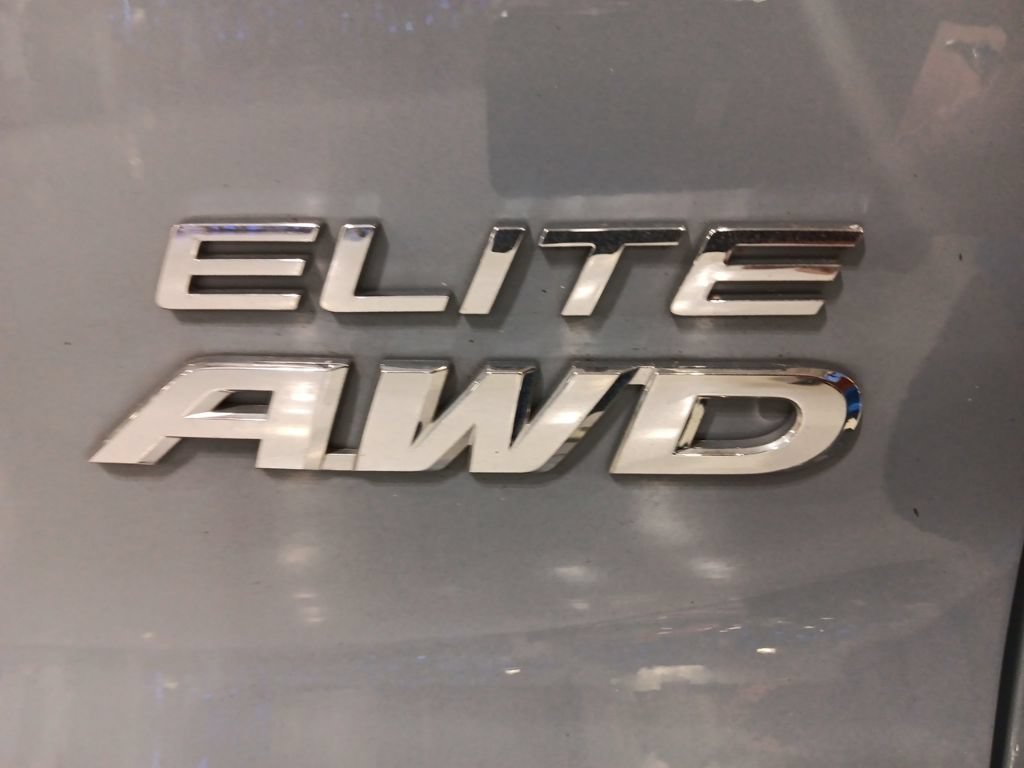 Used 2023 Honda Passport Elite image 12