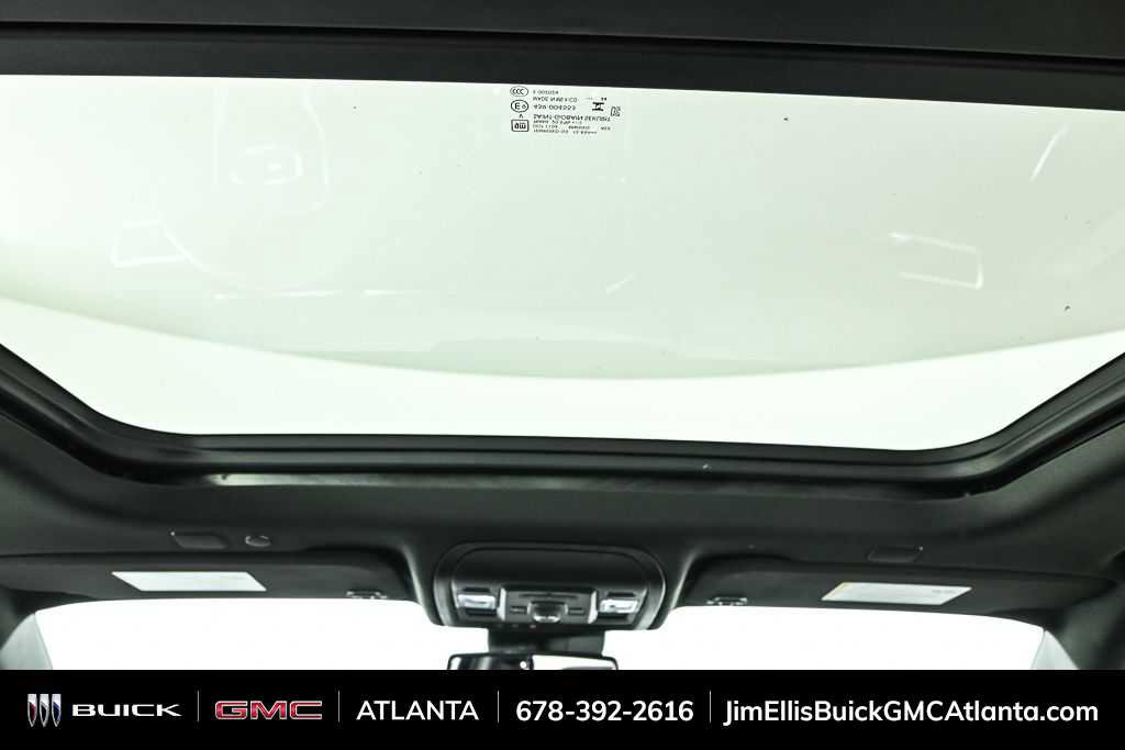 Used 2024 GMC Yukon XL Denali image 22