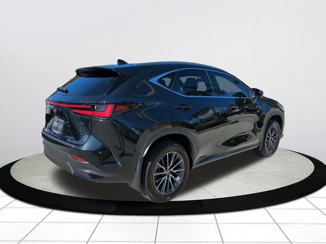 Used 2025 Lexus NX 300h AWD w/ Luxury Package image 4