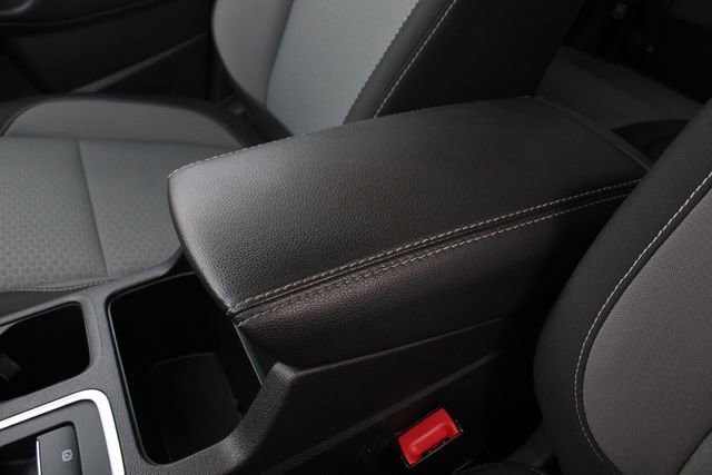 Used 2019 Ford Escape SE image 18