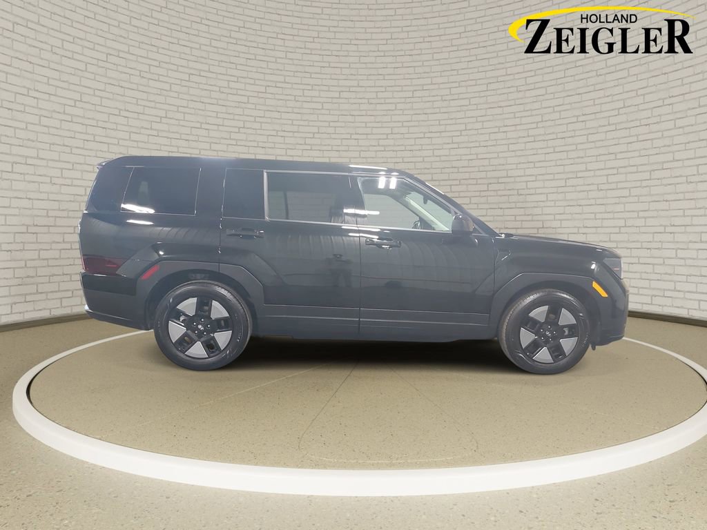 Certified 2026 Hyundai Santa Fe SE AWD/4WD image 4