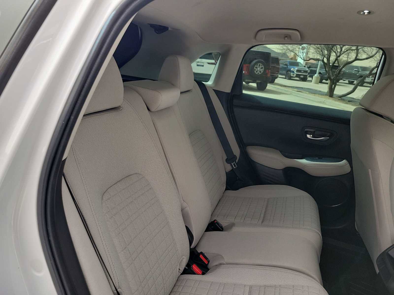 Used 2025 Honda HR-V LX image 9