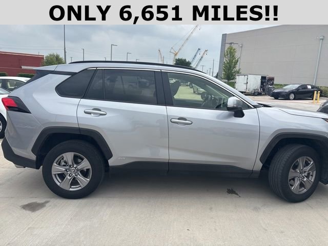 Used 2023 Toyota RAV4 LE AWD/4WD image 2