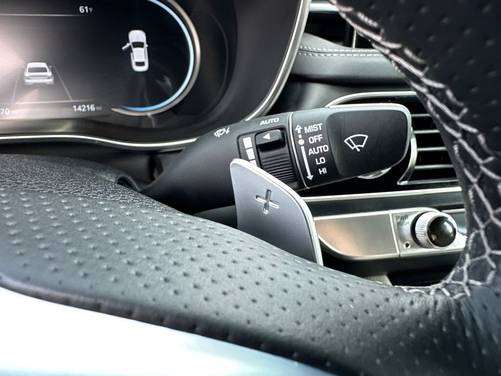 Used 2023 Genesis G70 3.3T AWD/4WD image 35