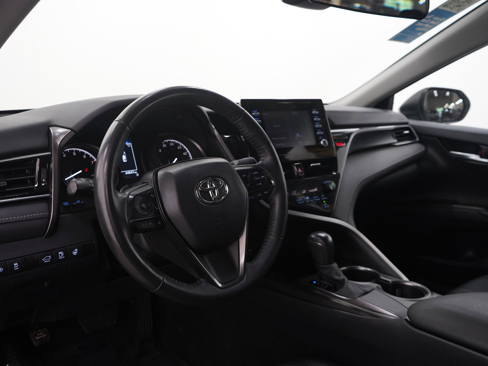 Used 2024 Toyota Camry SE FWD image 22