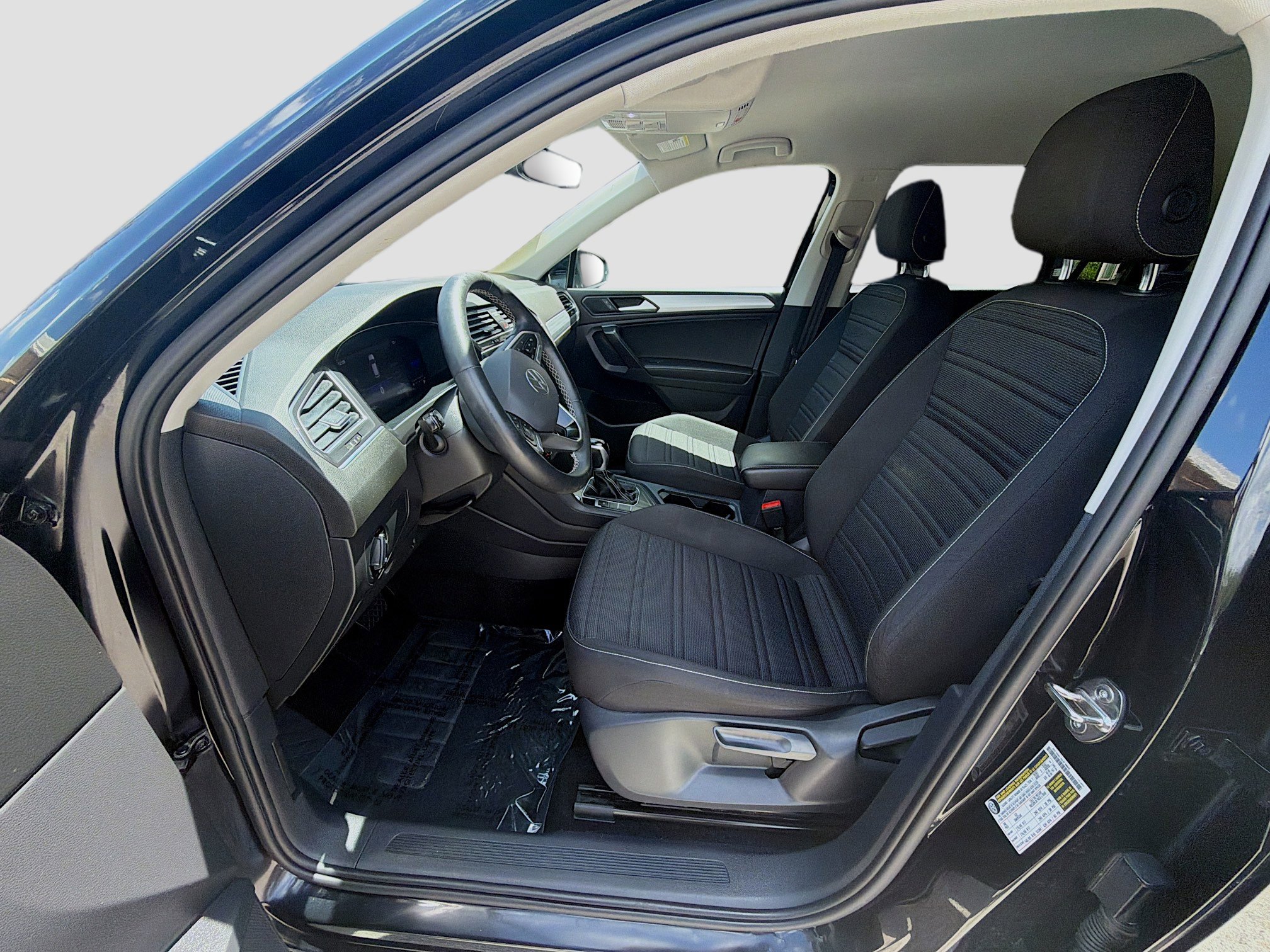 Used 2022 Volkswagen Tiguan S FWD image 19