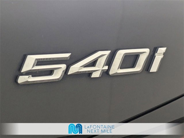 Used 2021 BMW 540i xDrive w/ Premium Package image 10