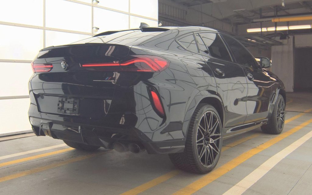 Used 2022 BMW X6 M Base w/ Competition Package image 4