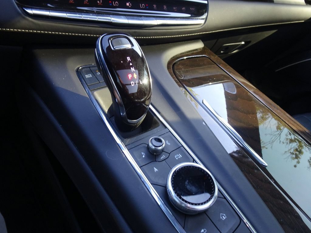 Certified 2024 Cadillac Escalade Sport Platinum AWD/4WD image 16