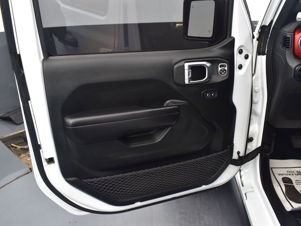 Used 2020 Jeep Gladiator Rubicon image 9