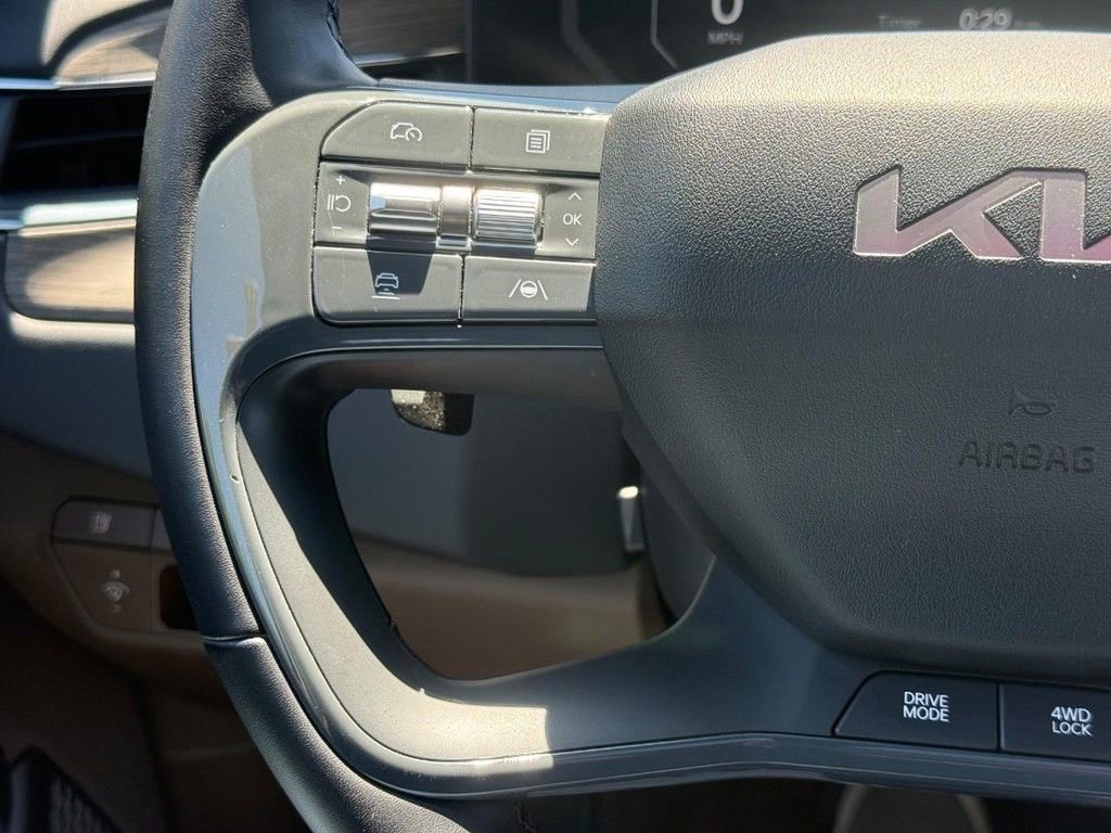 Used 2024 Kia EV9 Land AWD/4WD image 18